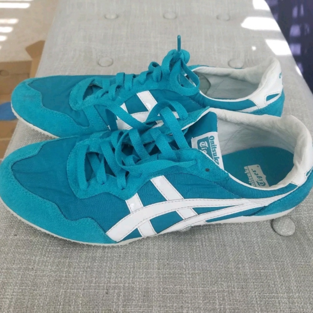 Women's Onitsuka Tiger Serrano - Size 11